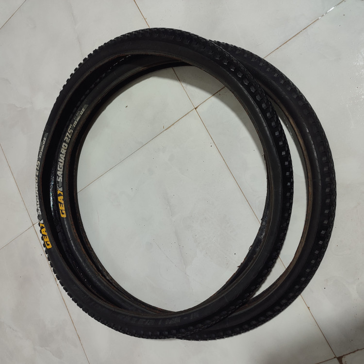 یک جفت لاستیک سایز ۲۷/۵ برند ساگوارو ابریشمی (استوک)